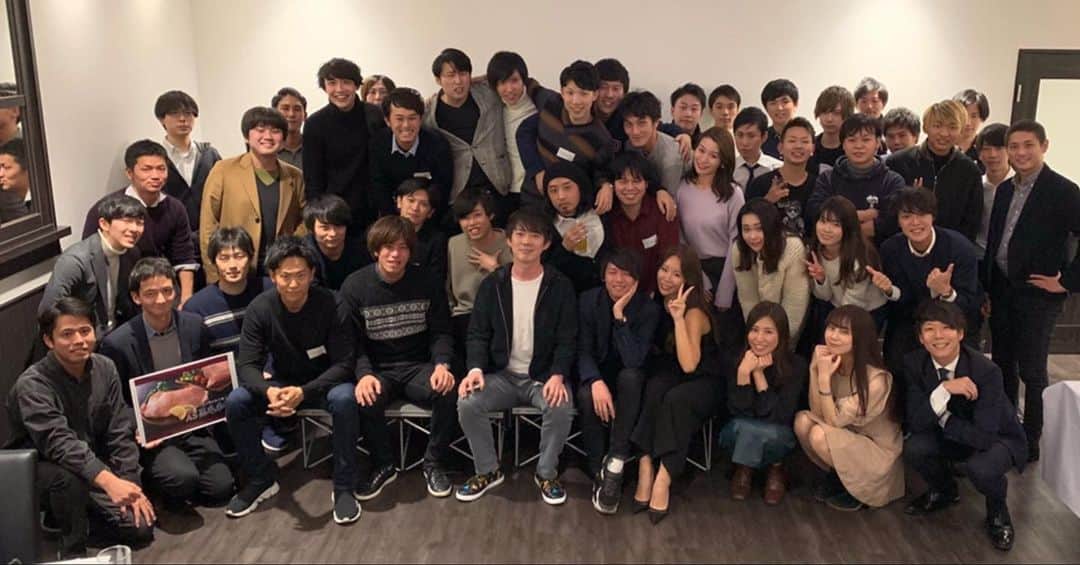 　株本祐己のインスタグラム：「本日はStockSun忘年会でした。  普段顔を合わせない、精鋭WEBフリーランス集団が1年に1回集まる日！  来年はStockSunサロンメンバーを中心に組織を拡大します。  より一層、クライアントに質の高いWEBコンサルティングを提供できるよう精進致しますので、引き続き何卒宜しくお願い致します。」