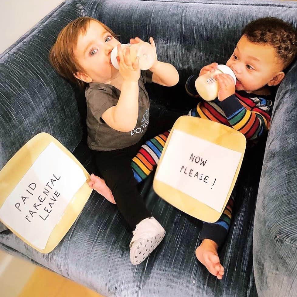 カーラ・ソウザのインスタグラム：「The US government is the largest employer in the country, yet, unlike many companies in the private sector, it provides ZERO days of paid parental leave for new parents. This directly affects hiring, retention, and advancement of employees, particularly women. If the government makes strides to provide parental leave, it will also create momentum for the rest of the country. We are sooo close to getting this done, but we need help. Be a part of historic change in our nation. TELL CONGRESS TO PASS PAID PARENTAL LEAVE.  Visit dojgen.org/paid-family-leave-campaign to learn more! (Photo by @l.janedoe)」