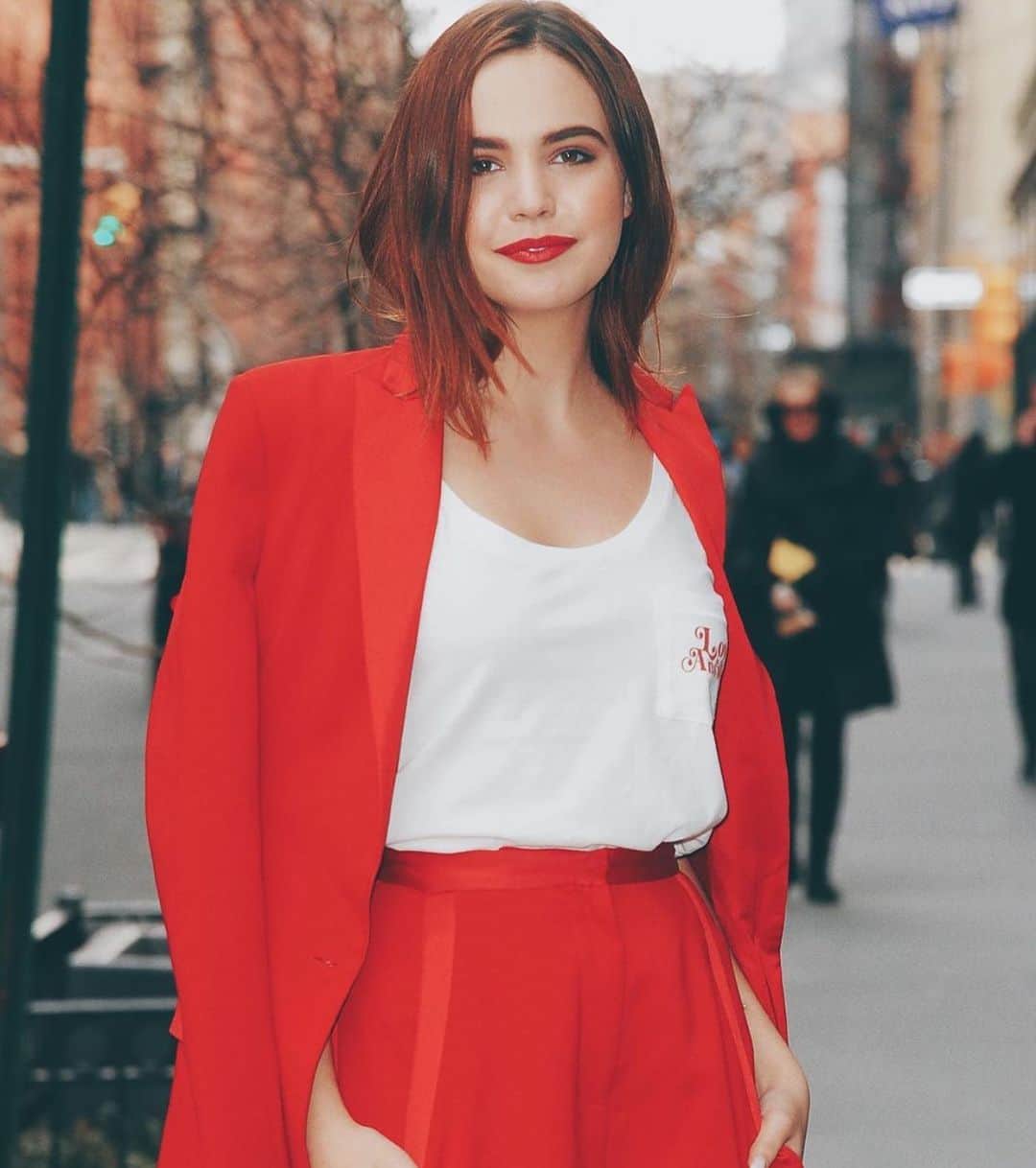 ベイリー・マディソンのインスタグラム：「HI FRIENDS HOW ARE YOU HOWS HOLIDAY PREP GOING」