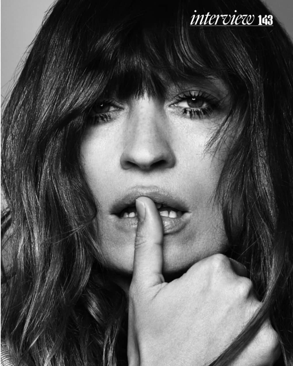 カロリーヌ・ド・メグレのインスタグラム：「🇳🇱 Vogue Netherlands 🇳🇱 @nlvogue (Jan/Feb) Go Check out my long interview by @mlaterveer ✌️🤗 Photo @damon_baker @howtobeparisian_olderbutbetter #olderbutbetterbutolder」