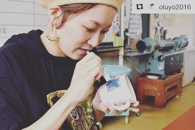 福岡晃子さんのインスタグラム写真 - (福岡晃子Instagram)「阿南支援学校の生徒のみんなと陶芸品を作って販売しました٩( ᐛ )و #Repost @oluyo2016 with @get_repost ・・・ 2019年11月30日に徳島県立阿南支援学校で行われた学校祭にて、生徒の皆さんと一緒に製作したコラボ商品の販売を行いました。高等部陶芸班の生徒の皆さんと約1年かけて企画と製作をしたマグカップや鉢植えなど数種類が商品となりました。原材料費を除いた販売利益は全額寄付させていただくことになっています。 詳細はHPにて↓ http://oluyo2016.wixsite.com/tokushima/news #OLUYO #阿南支援学校」12月11日 14時14分 - akikofukuoka_oluyo