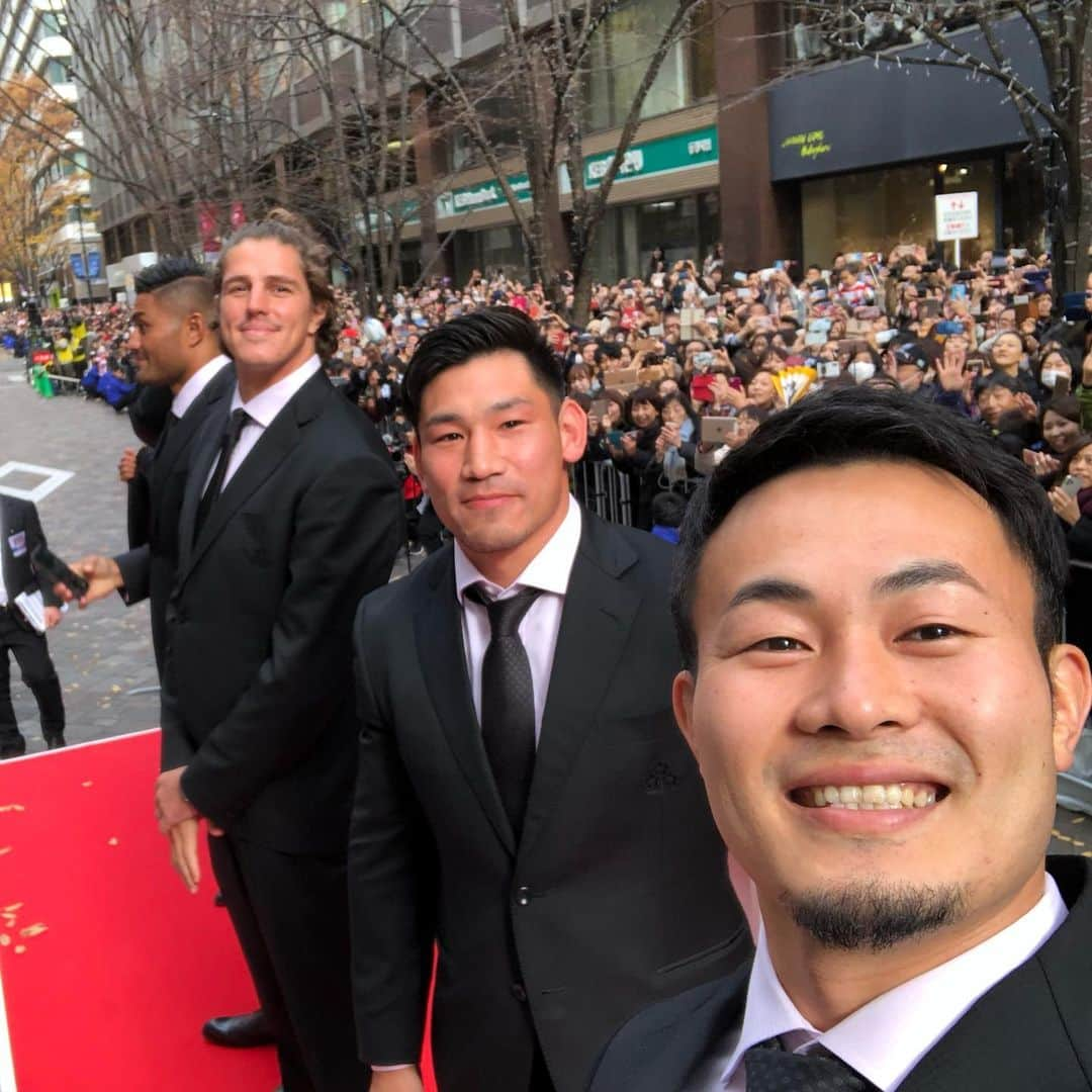 福岡堅樹さんのインスタグラム写真 - (福岡堅樹Instagram)「こんなに沢山の方々に祝福していただいて本当に感動です！ ありがとうございました！！」12月11日 14時31分 - kenki11