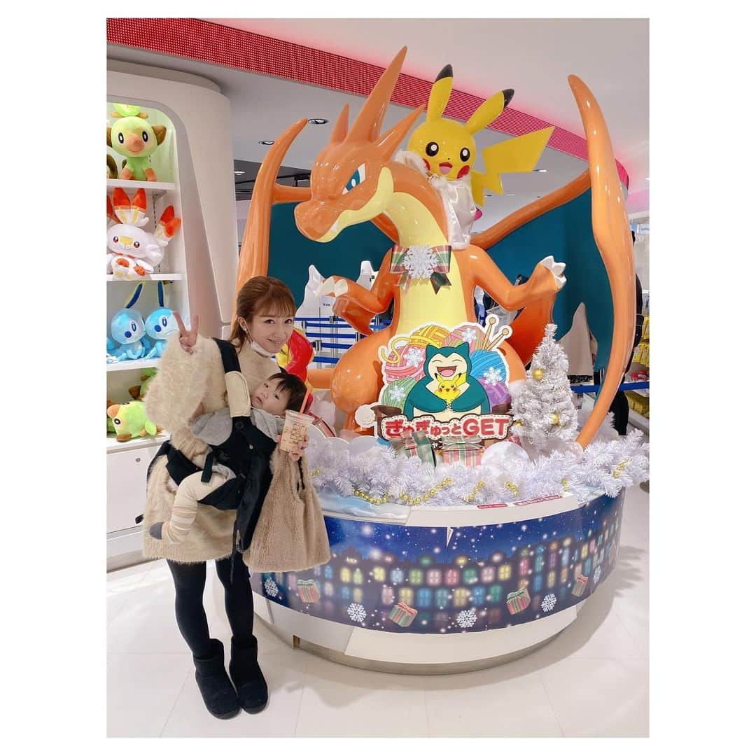 辻希美さんのインスタグラム写真 - (辻希美Instagram)「ポケモンセンターもクリスマス🎄だったよ(˃᷄ꇴ˂᷅ ૂ๑)💕💕👍" #ポケモンセンター #プレゼント🎁 #下見 #可愛かった #🧸💕」12月11日 14時53分 - tsujinozomi_official