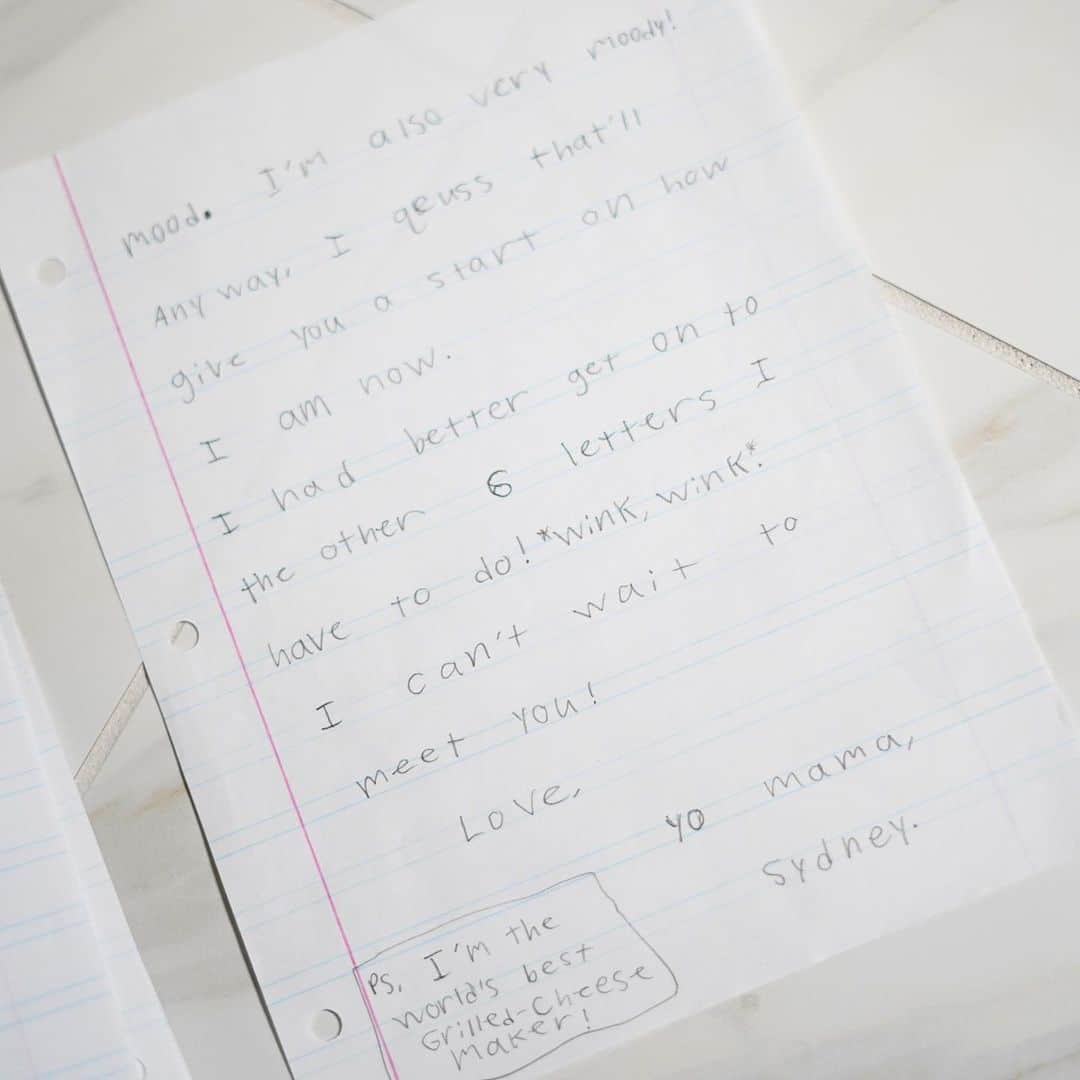 Angie Keiserさんのインスタグラム写真 - (Angie KeiserInstagram)「Self awareness level: 💯  A few notes: 1. Shared with Sydney’s permission 2. One of her assignments this semester has been to write letters to her future children 3. She plans to have 7 children  4. She plans to have all of her children BEFORE she gets married because “I’ve got names picked out and I don’t need some husband messing that up” 5. Tesla is a twin, and her twin’s name is Lexus  6. She’s written 5 out of 7 letters and they are all equally entertaining.  Remember when you were nine and you had it all figured out?!」12月11日 7時36分 - 2sisters_angie