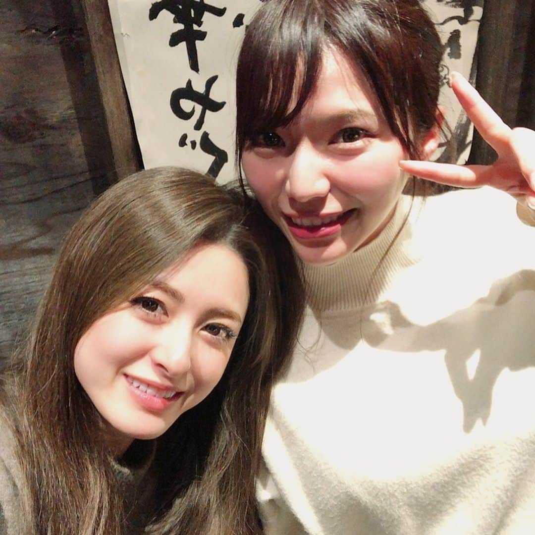 青山日和さんのインスタグラム写真 - (青山日和Instagram)「ㅤㅤㅤㅤㅤㅤㅤㅤㅤㅤㅤㅤㅤ ㅤㅤㅤㅤㅤㅤㅤㅤㅤㅤㅤㅤㅤ 先日、アルティメット美女な @a.asuka.a ちゃんと❤︎ ㅤㅤㅤㅤㅤㅤㅤㅤㅤㅤㅤㅤㅤ ずーーーっとわらってた！笑 この美しい顔面で、人懐っこくて面白くてさっぱりしてて大好き！あと、地元超近いしなんだか嬉しい✨ ㅤㅤㅤㅤㅤㅤㅤㅤㅤㅤㅤㅤㅤ ㅤㅤㅤㅤㅤㅤㅤㅤㅤㅤㅤㅤㅤ そして、 久しぶりの やきとんぶった 🐷だったけど、 店員さん覚えてくれてて嬉しかったー！ ㅤㅤㅤㅤㅤㅤㅤㅤㅤㅤㅤㅤㅤ あすかちゃん、夜遅くまでありがとう！💟💟 ㅤㅤㅤㅤㅤㅤㅤㅤㅤㅤㅤㅤㅤ おかげさまでお仕事頑張れまーす(∩ˊ꒳​ˋ∩) ㅤㅤㅤㅤㅤㅤㅤㅤㅤㅤㅤㅤ ㅤㅤㅤㅤㅤㅤㅤㅤㅤㅤㅤㅤㅤ このシーズンは色んな方とご飯行く機会多くて、 楽しいはもちろんだけど色々勉強になることも多い🙂 ㅤㅤㅤㅤㅤㅤㅤㅤㅤㅤㅤㅤㅤ #梅田グルメ#やきとん#やきとんぶった#豚#すき#美女 ㅤㅤㅤㅤㅤㅤㅤㅤㅤㅤㅤㅤㅤ」12月11日 7時56分 - hiyo131131