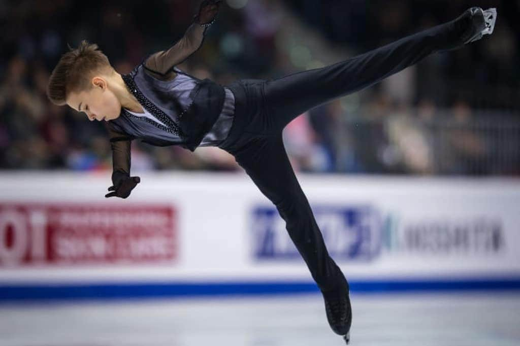 ISUグランプリシリーズさんのインスタグラム写真 - (ISUグランプリシリーズInstagram)「Check out some of the cool shots from the Junior Grand Prix Final! 📸 Which one is your fav?  #JGPFigure #FigureSkating 📸: @jmfotoz」12月11日 8時22分 - isufigureskating_x