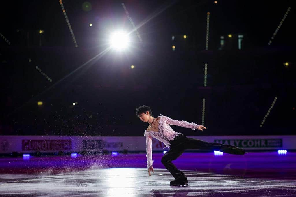 ISUグランプリシリーズさんのインスタグラム写真 - (ISUグランプリシリーズInstagram)「Wow! These pictures from the Grand Prix Final in Torino are simply incredible! Which one do you love the most? 😍 📸: @jmfotoz  #GPFigure #FigureSkating」12月11日 8時27分 - isufigureskating_x