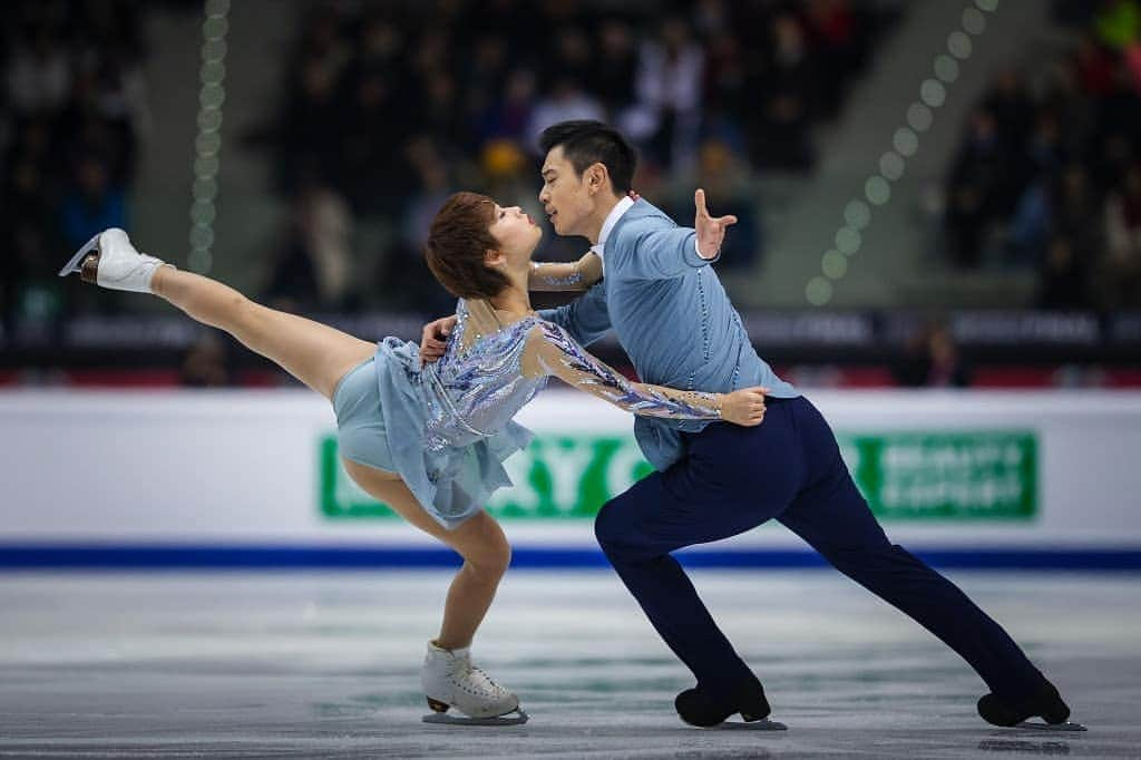 ISUグランプリシリーズさんのインスタグラム写真 - (ISUグランプリシリーズInstagram)「Wow! These pictures from the Grand Prix Final in Torino are simply incredible! Which one do you love the most? 😍 📸: @jmfotoz  #GPFigure #FigureSkating」12月11日 8時27分 - isufigureskating_x