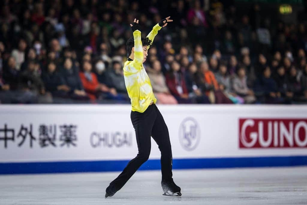 ISUグランプリシリーズさんのインスタグラム写真 - (ISUグランプリシリーズInstagram)「Wow! These pictures from the Grand Prix Final in Torino are simply incredible! Which one do you love the most? 😍 📸: @jmfotoz  #GPFigure #FigureSkating」12月11日 8時27分 - isufigureskating_x