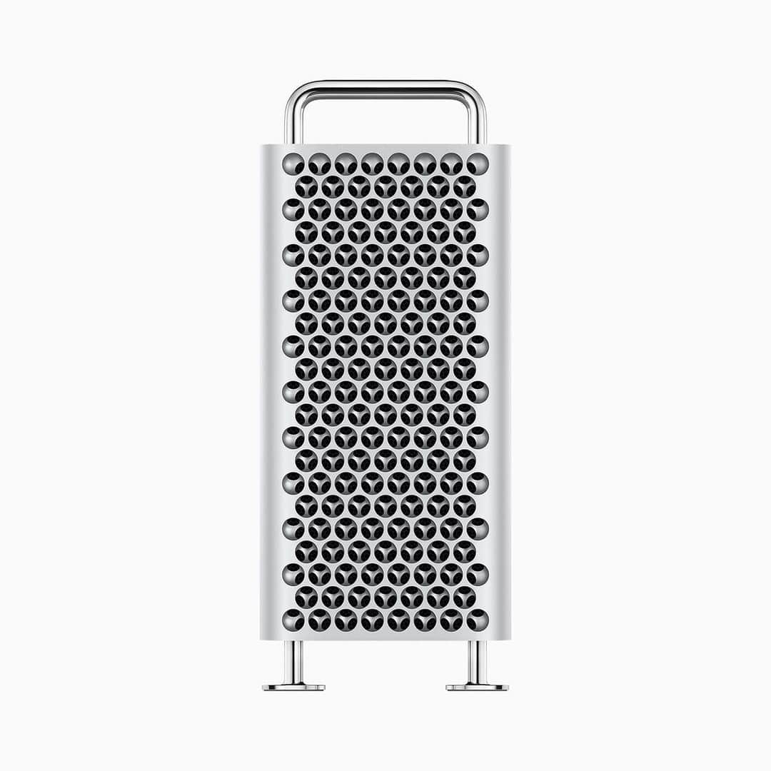 HYPEBEASTさんのインスタグラム写真 - (HYPEBEASTInstagram)「#hypebeasttech: Apple‘s new Mac Pro and Pro Display XDR are now available to purchase on Apple’s website. The Mac Pro starts at $5,999 USD and includes an 8-core Intel Xeon CPU, an AMD Radeon Pro 580X GPU, 32GB of RAM, and a 256GB SSD. The case is designed specifically to be able to swap parts and tailor your computer to your liking, which Apple prompts you to configure. Here you have options to install an improved processor, memory, storage, and even $400 USD wheels to make the rig transportable. The $4,999 USD Pro Display XDR also has the option to come with a $999 USD Pro Stand in order to flip into portrait mode or you can use Apple’s VESA mount adapter to install it to a pre-existing stand. Hit the link in bio for full details.⁠⠀ Photo: Apple」12月11日 8時37分 - hypebeast