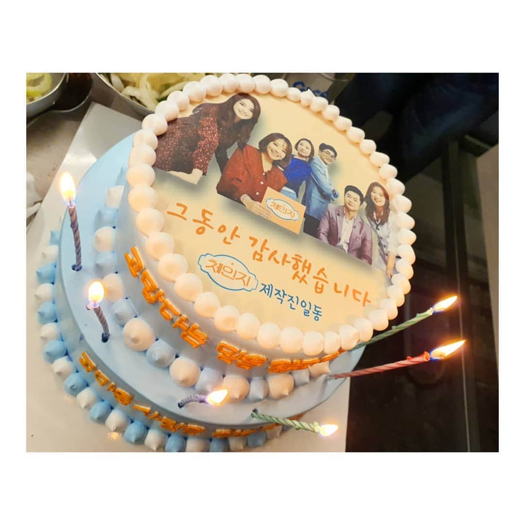 ソ・ユジンさんのインスタグラム写真 - (ソ・ユジンInstagram)「지금 방송나오고 있는 #초크아트  리치맘이 #jtbc체인지 를 위해 만들어준 멋진작품^^ 가위바위보로 이겨서 우리집으로오♡ 사랑하는 체인지 가족들... 그 따듯한 마음들 잊지못할거에요 정말 너무 고맙고 즐거웠어요 ... - 고맙다는 말을 않고 살면 고마운 사람을 잃고 산다 -」12月11日 9時05分 - yujin_so