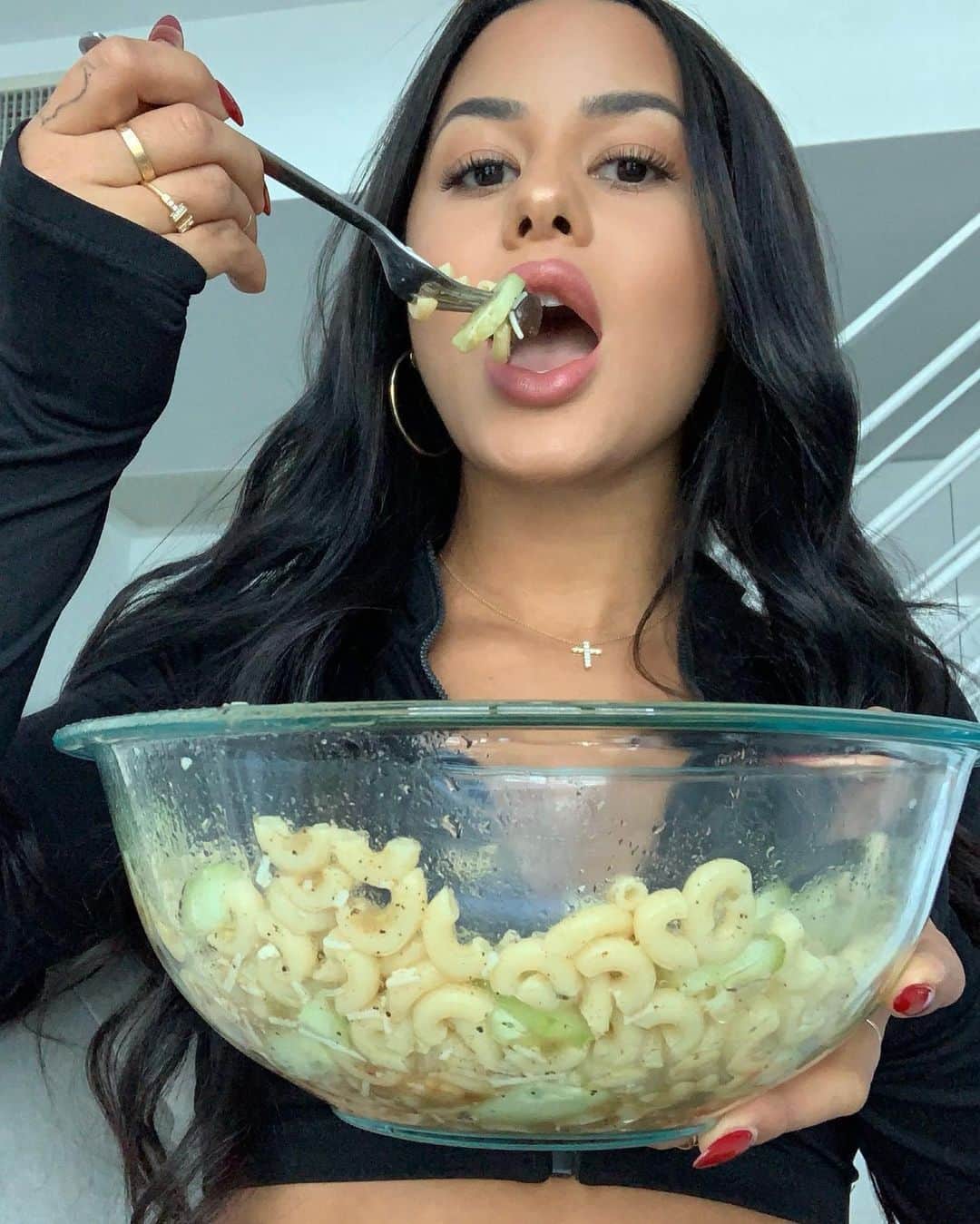 Katya Elise Henryさんのインスタグラム写真 - (Katya Elise HenryInstagram)「New YOUTUBE video - COOKING W/ KATYA EP. 9 is here! Link in bio. Scroll down to “YouTube” tab. 👩🏽‍🍳 - - @workouts_by_katya has come up with some boooommmmbbb meal plans and recipes for everyone! vegan and non vegan! 🥬🥑🥦 so are you looking to lose weight? maintain? get thicker than a snicker? we got the plans for you babyyy! Go to www.workoutsbykatya.com and check em out!」12月11日 9時11分 - katyaelisehenry