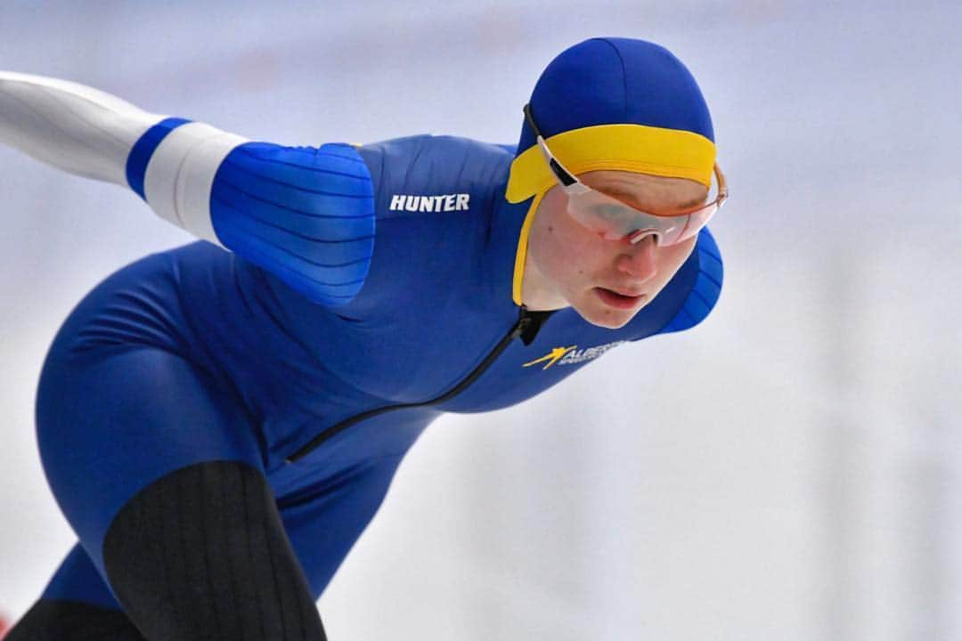 ヘイリー・ベルさんのインスタグラム写真 - (ヘイリー・ベルInstagram)「Had an awesome time racing outside of Calgary for the first time! . . . . #speedskating #speedskater #fsj #CC1 @smithoptics」12月11日 9時28分 - hayleighbell