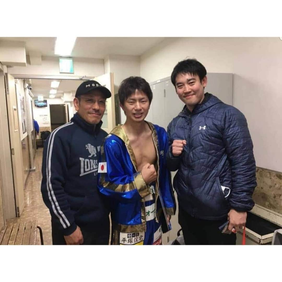 田口良一さんのインスタグラム写真 - (田口良一Instagram)「昨日は引退式でした！ 沢山の方に見守られ、一生の思い出となりました✨ 本当に最高のボクシング人生！ 感謝しかありません！  次のステージでも常に挑戦者！として頑張っていきます！ 今後とも暖かく見守ってくれたら嬉しいです🌠  #田口良一 #引退式 #ボクシング #最高 #感謝 #ありがとう #一生の思い出」12月11日 15時15分 - ryoichitaguchi_boxing