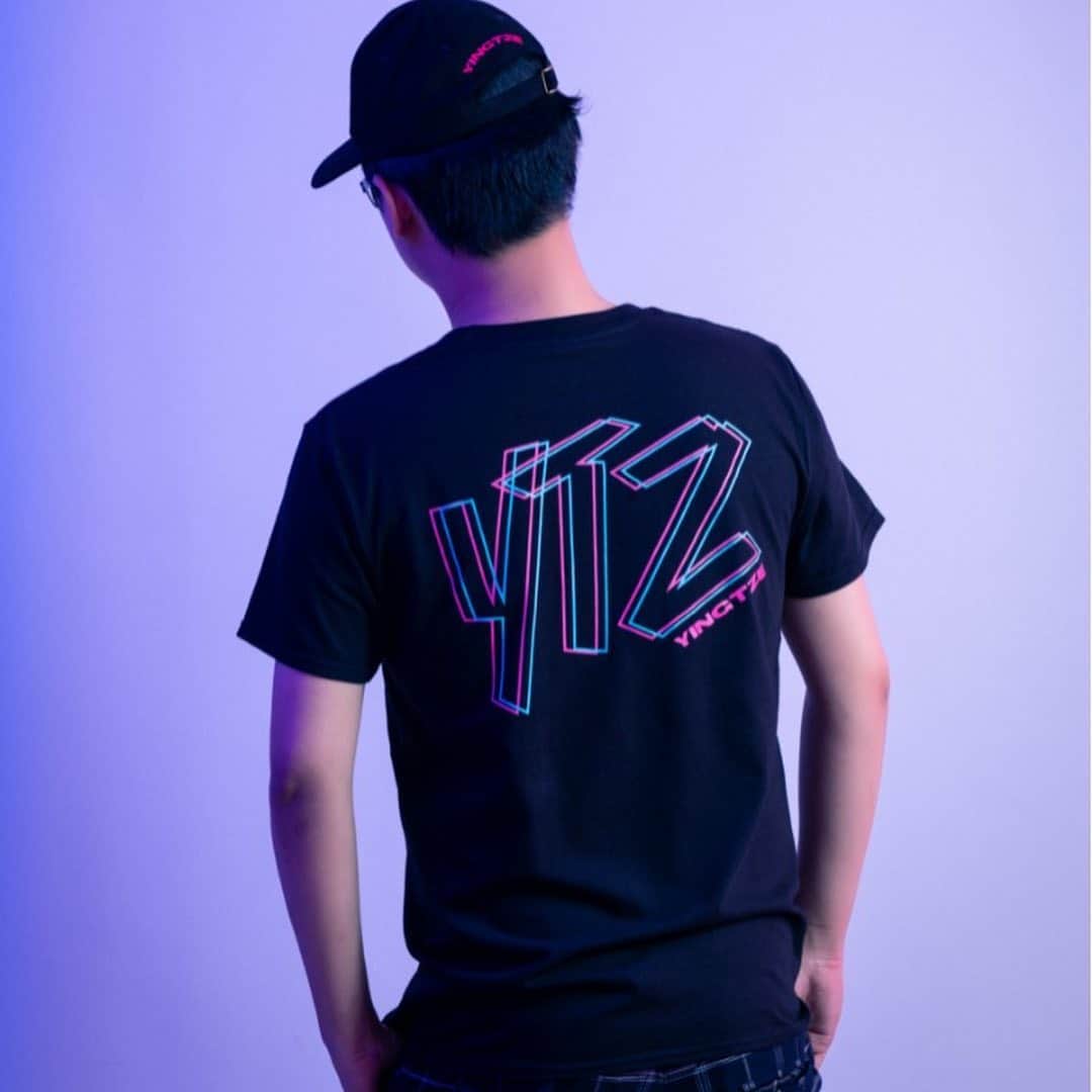 YingTzeさんのインスタグラム写真 - (YingTzeInstagram)「🔥 YTZ 2020 Official Merchandise Sneak Peek 🔥 Available for Pre-Order Now ! ( this @kenn_tee & @soo87 ownself shoot at home while I was streaming HAHAHAHAH I guess it works 🤣) _ To Pre-Order :  Malaysia Order Form = https://forms.gle/nLxkBAWqaWbzjwoW8  International Order = https://yingtze.bigcartel.com/  Pre-Order ends on 16th December 2019. _ I’m so happy with how this turns out omg and this is not even the actual photoshoot yet 😭 📸 @soo87  Model @kenn_tee  _ #blessed #ytzmerch #ytzgaming #gamermalaysia」12月11日 10時19分 - yingtze