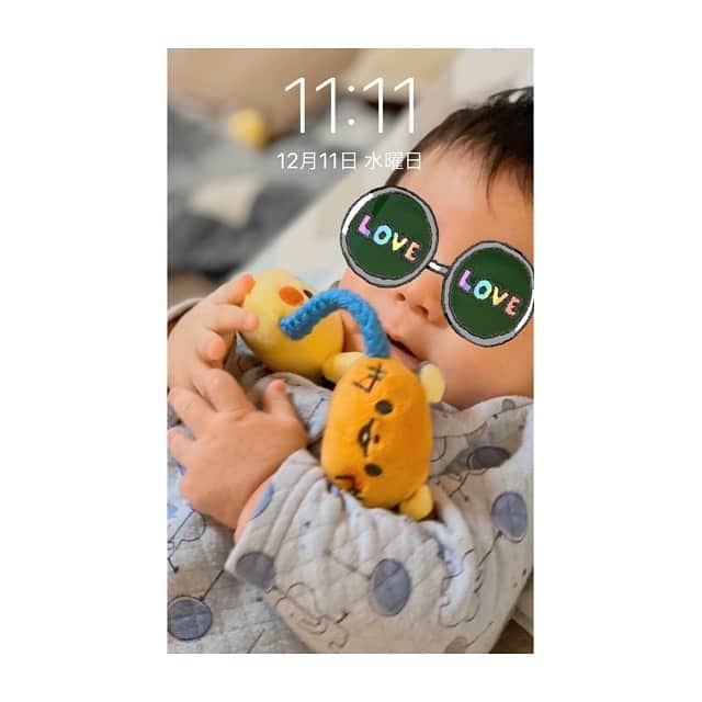 矢口真里さんのインスタグラム写真 - (矢口真里Instagram)「ふとスマホ見たら１１時１１分だった時嬉しくないですか？しかも今日は１１日だし😁✨ 良い事ありそう😊✨ かわいこちゃんの待ち受けに癒されながら、今日も頑張ります！！ ちと声が出づらいんですが😅 喉やられてる。。。 皆さんも体調に気をつけてくださいね😊 #おもちゃは #モンポケ」12月11日 11時22分 - mariyaguchi_official