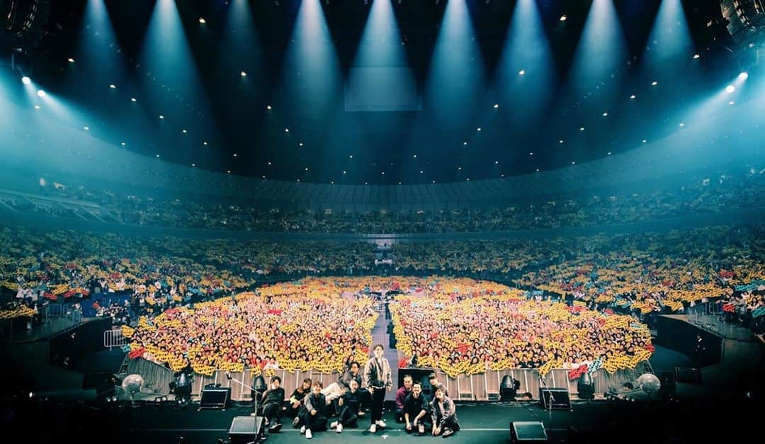 星野源さんのインスタグラム写真 - (星野源Instagram)「横浜の景色　美しい黄色 Fantastic scenery at Yokohama. Beautiful Yellow.  #PopvirusWorldTour #星野源  #GenHoshino #MarkRonson #YellowDancer」12月11日 11時59分 - iamgenhoshino