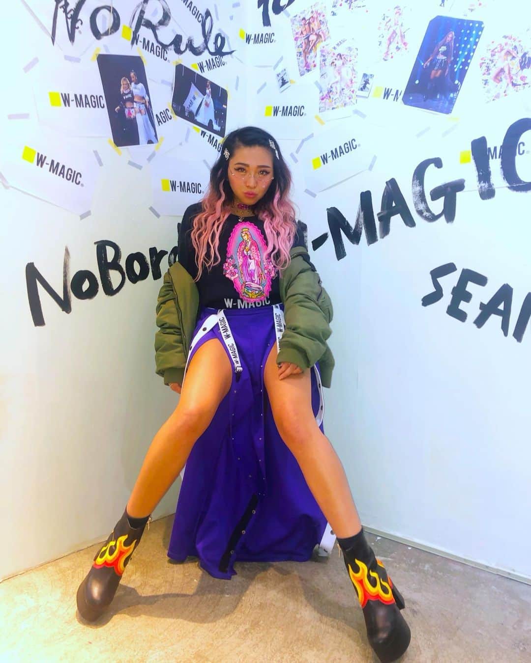 miniのインスタグラム：「@w_magic_jp  12月中3FにOPENしてる期間限定SHOPにこないだ遊びに行ってきた💜 ガーター付パンツのガーターはいつも外にこうやって出して履いてるよ👅 ジェンダーフリーのパンツ💜💙なんだけど、デザインも可愛くて私は3種類GET済💞 是非ラフォーレに行ったらみてみてね💓 #wmagic #magicshop #genderless #underwear #lgbt #lgbtq #noborder #laforetharajuku #ootd #minilbreak #dollskill #jsg #みに服」