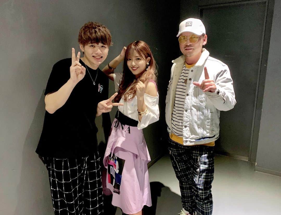 SPICY CHOCOLATEのインスタグラム：「✴︎ 男女ユニットで 2人とも歌めっちゃ上手くて メジャーデビュー１年目で Zeepツアーだなんて、 未来に希望しかない🌟 . まるりとりゅうが  Zepp Tour 2019  バンドも素晴らしくて 良いライブ観させてもらいやした♪ 一緒に曲を作りたいな〜🔥🍫 . #まるりとりゅうが」