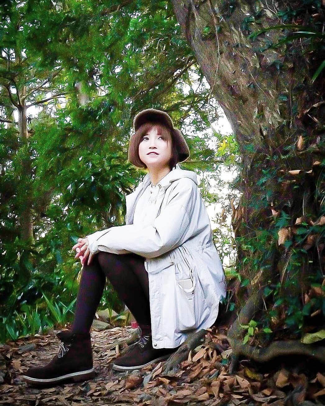 石関友梨のインスタグラム：「Timberlandの靴 nikoandのブルゾン studioclipのインナー Senseofgraceの帽子  #ゆりもりの勝手にfashioncheck  #高尾山」