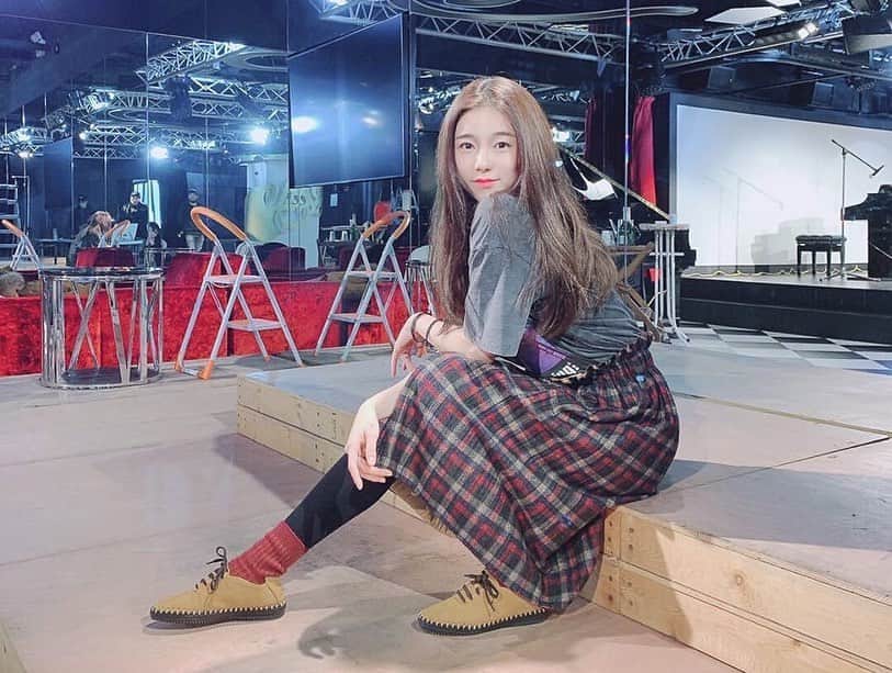 ソヨンのインスタグラム：「초.췌.산.발 그래도 행복🤟🏻」