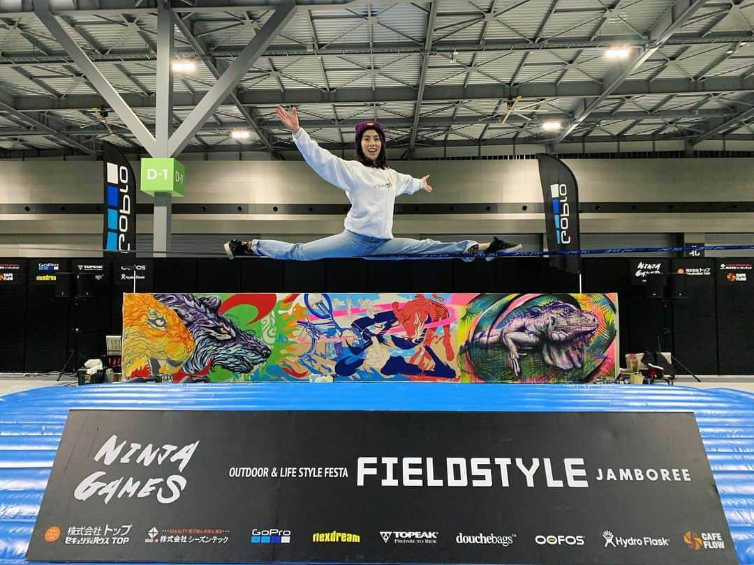 福田恭巳のインスタグラム：「It was a great time⭐️ Thank you all the staff!  @ninjagames_official  @fieldstyle_official . . 今シーズン最後の大会は女子で5位でした。 産後トレーニングを始めて7ヶ月 ここまで動けるようになるとは 思ってませんでした！ 支えてくれた家族やスポンサーの みなさん練習仲間のみんな ありがとうございました。  @gibbonslacklines @gibbonjapan  @karadafactory  #スラックライン #slackline #slacklife #gibbonslacklines  #yukimi #ママアスリート #女の子ママ #1歳3ヶ月 #15ヶ月 #赤ちゃんのいる生活  #ヨガ #ピラティス #体幹トレーニング #産後ダイエット #産後トレーニング」