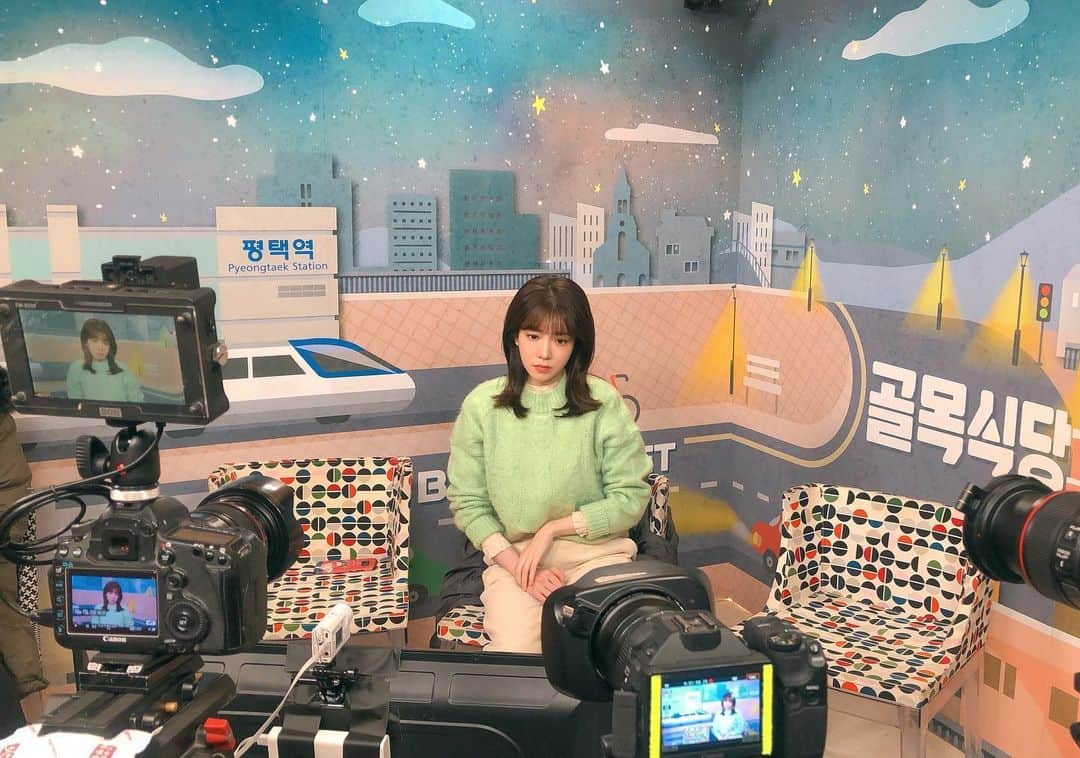 チョン・インソンのインスタグラム：「어김없이 찾아왔어요🙇🏻‍♀️💕 . 또, 만나요 우리-💕」
