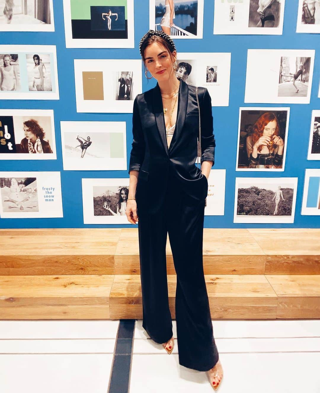 ヒラリー・ローダさんのインスタグラム写真 - (ヒラリー・ローダInstagram)「Last night celebrating @arthurelgort’s new book at @torysport. Arthur is one of my favorite photographers. We went on some amazing trips to Argentina & Harbour Island when I was in high school & those shoots are still some of my favorite memories ♥️ congratulations on your book!」12月11日 23時33分 - hilaryrhoda