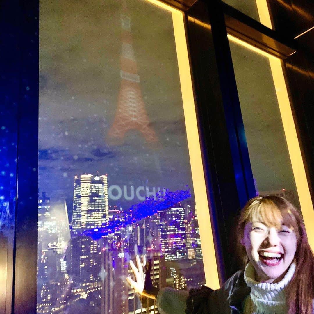 愛水せれ奈さんのインスタグラム写真 - (愛水せれ奈Instagram)「先日、100年ぶりに#東京タワー 🗼へ行ってまいりました❣️❣️ #イルミネーション のイベントもちょうど開催していてラッキーでした😄✨←完全無知識。爆 . 感想といたしましてはやっぱり#マリオンクレープ が美味しかったです😋🍒←そこっっっ⁉︎⁉︎⁉︎笑 . . #tokyotower  #東京タワー夜景」12月11日 23時39分 - airi.aaari.aimi