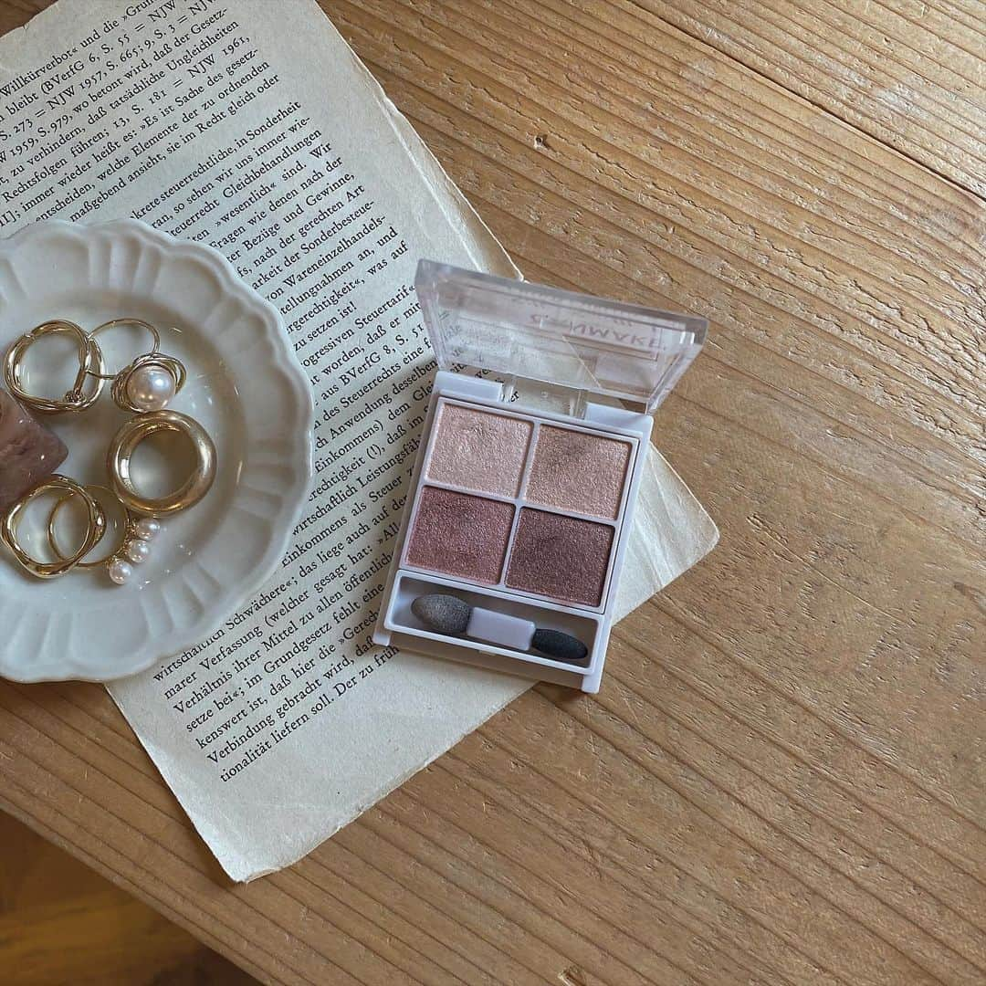 岡元優香さんのインスタグラム写真 - (岡元優香Instagram)「#canmake の 新しいeyeshadow♡🧸 シルキースフレアイズの ローズセピア♡ 色味たまらない♡ . #canmake  #キャンメイク #プチプラコスメ  #プチプラ #プチプラメイク #シルキースフレアイズ」12月12日 0時13分 - ___o3yuka._