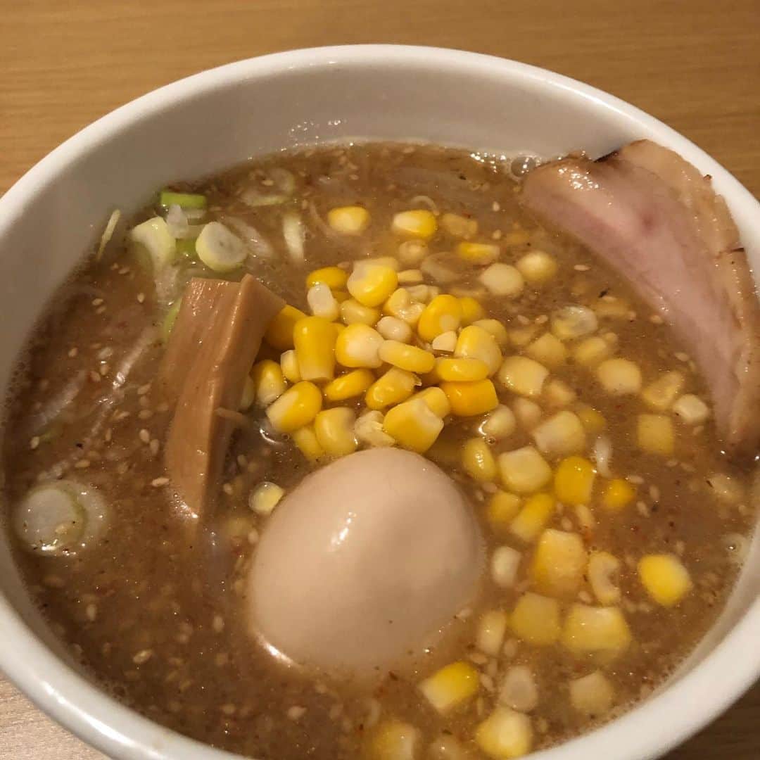 norimotoのインスタグラム：「本日の賄い🍜  新メニュー開発中🍥  味噌つけ麺😁#あんバター #つけ麺 #頂 #コーヒー #あんこ #中板橋 #カフェラテ #ラーメン #桜 #チーズケーキ #開発中 #餃子」