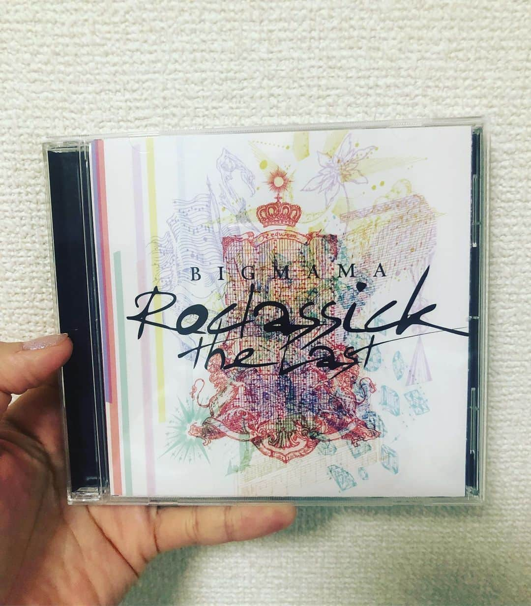 東出真緒さんのインスタグラム写真 - (東出真緒Instagram)「Roclassick the Last ✨✨✨✨✨✨ いよいよ来週発売！！ . #BIGMAMA #roclassick #roclassickthelast #rock #classic #violin #band #japan」12月11日 16時22分 - mao_bigmama_vn