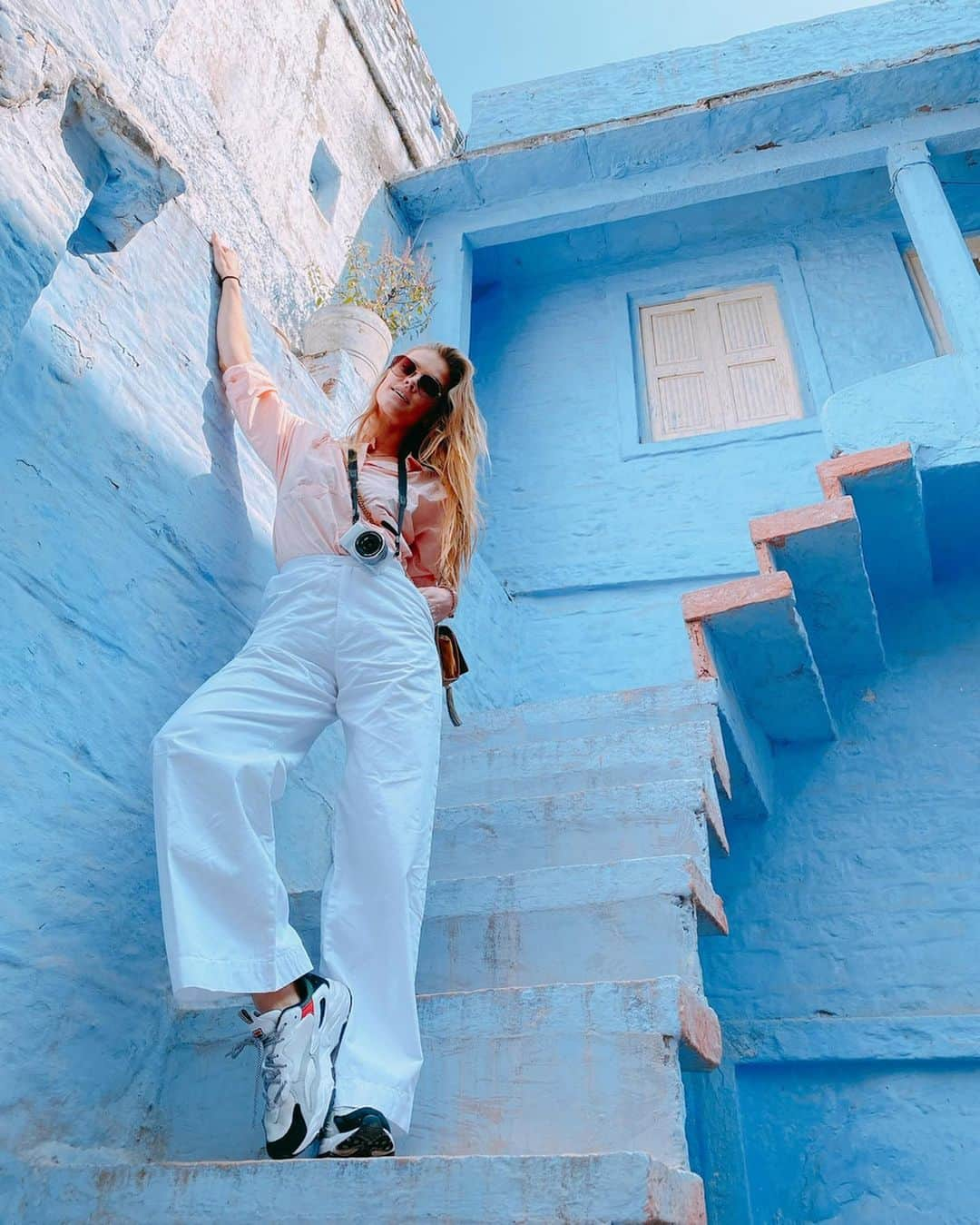 ニーナ・アグダルさんのインスタグラム写真 - (ニーナ・アグダルInstagram)「Day 1️⃣ #India #jodhpur 💙」12月11日 16時40分 - ninaagdal