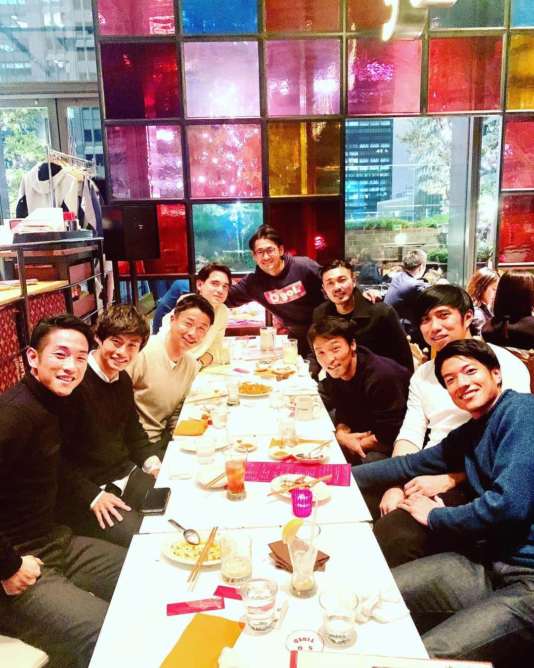 町田也真人さんのインスタグラム写真 - (町田也真人Instagram)「ジェフで共にプレーしたメンツでのご飯会✨✨✨ . 先輩達の話は、聞いてるだけで楽しくて、勉強になります☺️ . それぞれ様々な分野で活躍していて刺激をもらえました😊 . 最高の夜！！！ . しょー声かけお疲れ様✨ . #元ジェフ千葉」12月11日 16時45分 - yamato.machida