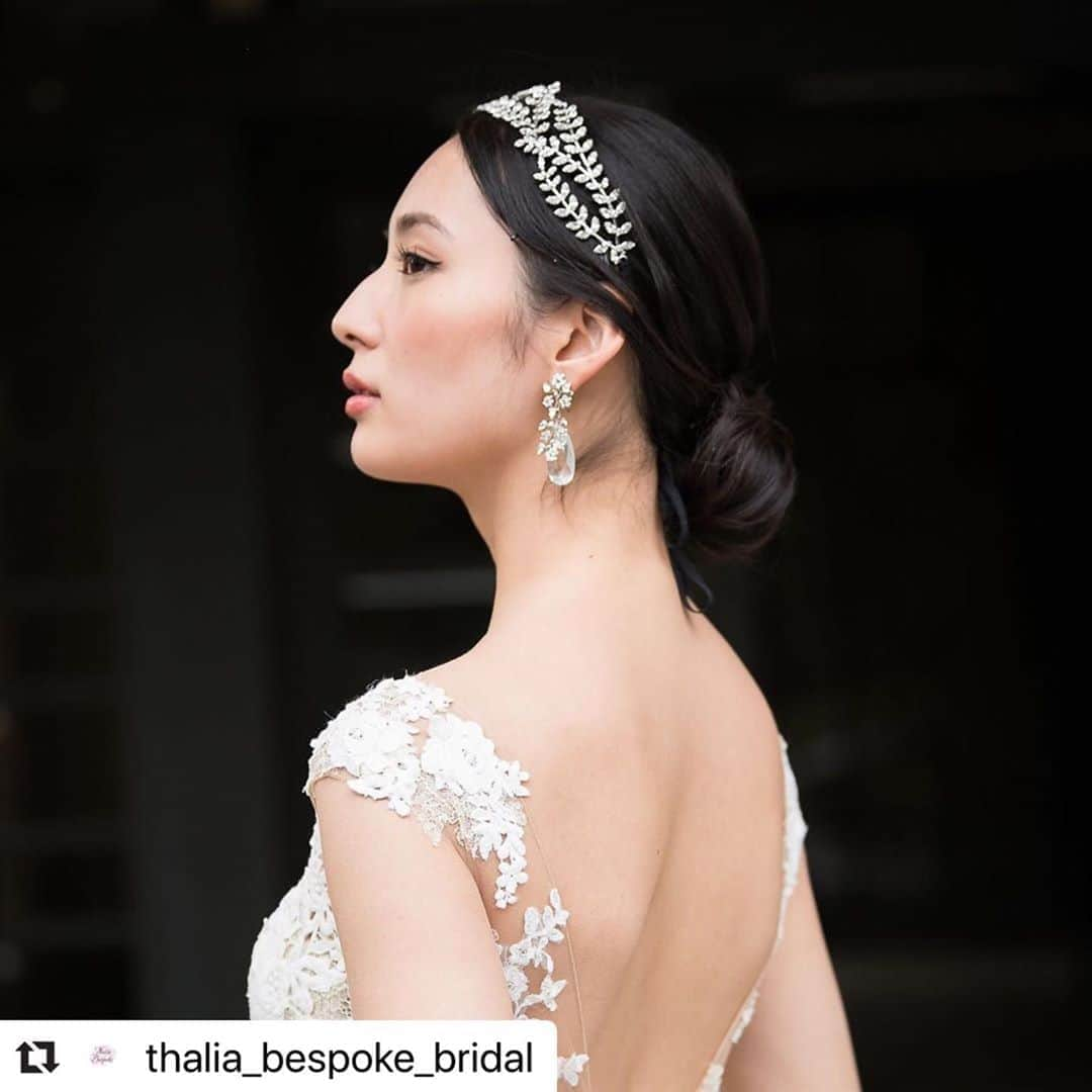 SATORU JAPAN Inc.さんのインスタグラム写真 - (SATORU JAPAN Inc.Instagram)「. thalia bespoke bridalのイメージモデルとして史奈が登場！ ◆ thalia bespoke bridal @thalia_bespoke_bridal  Model：#史奈 @ntyo1126 . #Repost @thalia_bespoke_bridal with @make_repost ・・・ ∮ 背中が大きく開いているのに、上質なレースで清らかな花嫁姿を演出してくれるドレスは、プロノビアスでほんの一時期だけ製作されていた希少デザインです。 #レストランウェディング、#ガーデンウェディング を予定されている花嫁様におすすめです。 ∮ アクセサリーはElizabeth Bower で揃えました。小物のみのレンタルも行なっております。 ————————————————————— ご試着お問合せは、プロフィールのお問合せ欄、もしくは下記メールアドレスよりご相談下さい。アクセサリー類は宅配便でのレンタル可能です。 ————————————————————— タリアビスポークブライダル 東京都港区三田2-20-16-302 お問合せ先:thaliabespoke@gmail.com ————————————————————— #オーダーボレロ  #ホテル婚 #パレス花嫁  #ボレロ付きドレス  #肩ありドレス  #レンタルドレス東京 #bespokedressestokyo #ordermadedresstokyo #クチュールドレス #タリアビスポーク  #thaliabeapokebridal  #プロノビアスレンタル #ガーデン挙式 #クラシカルウェディング #オーダー下着  #結婚式準備 #ヘッドアクセサリーレンタル  #オーダー下着  #ドレスお直し #インポートドレスお直し #verawangお直し #大人婚  #バルーンベール  #verawang三段ベールレンタル #ブライダルアクセサリーショップ #オーダードレスショップ」12月11日 17時45分 - satorujapan_official