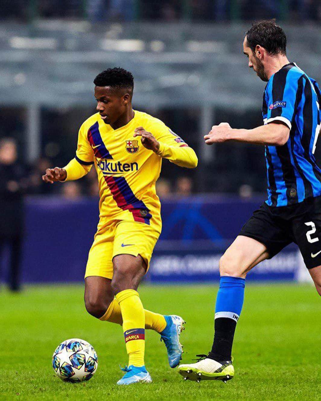 FCバルセロナさんのインスタグラム写真 - (FCバルセロナInstagram)「👏 Great game from our youngsters! 🤔 How do you rate yesterday's performance? ⬇️」12月11日 18時19分 - fcbarcelona