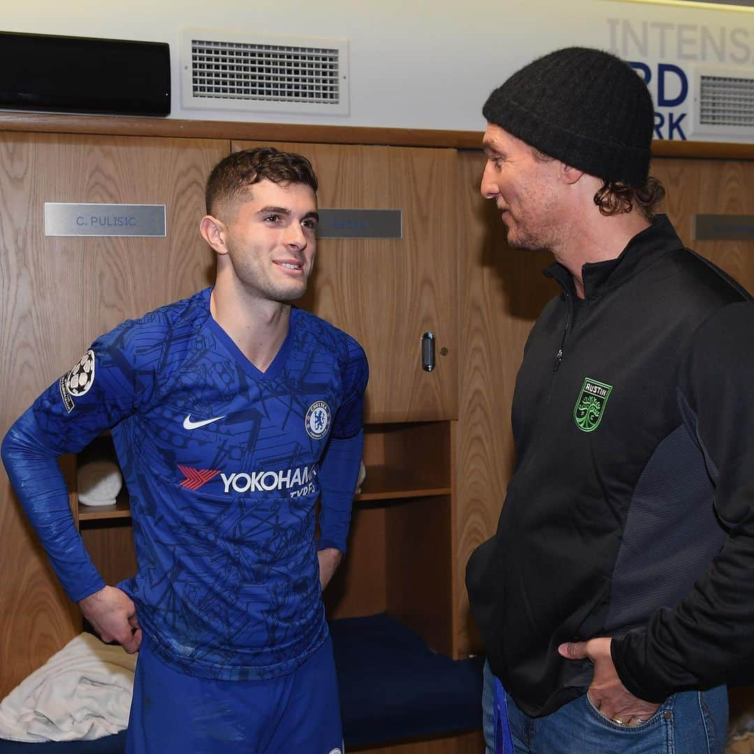 チェルシーFCさんのインスタグラム写真 - (チェルシーFCInstagram)「Oscar winner @officiallymcconaughey in the house supporting the Blues yesterday! Thanks for visiting us, Matthew! 🎥⚽️ #CFC #Chelsea #CHELOSC」12月11日 18時49分 - chelseafc