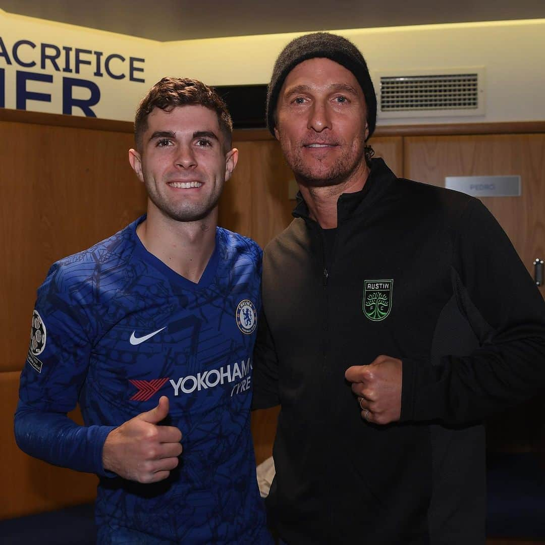 チェルシーFCさんのインスタグラム写真 - (チェルシーFCInstagram)「Oscar winner @officiallymcconaughey in the house supporting the Blues yesterday! Thanks for visiting us, Matthew! 🎥⚽️ #CFC #Chelsea #CHELOSC」12月11日 18時49分 - chelseafc