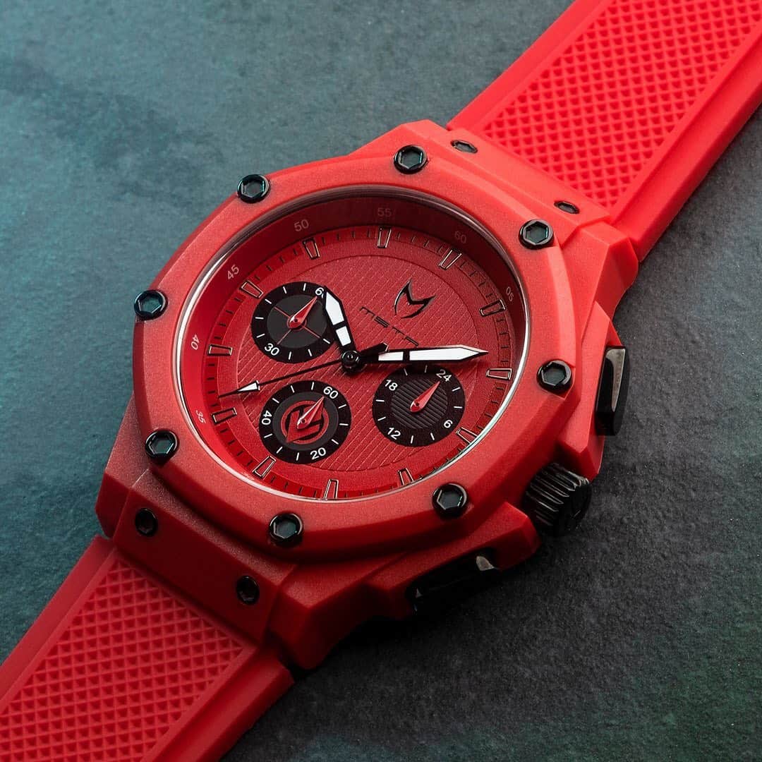 HYPEBEASTさんのインスタグラム写真 - (HYPEBEASTInstagram)「@hypebeaststyle: @mstrwatches has teamed up with @starwars for a concise collection of watches celebrating ‘Star Wars: The Rise of Skywalker.’ It includes seven watches inspired by the film, accompanied by another timepiece that captures the essence of @disneyplus‘ @themandalorian series. Head to the link in our bio for more details on each. They’re limited to just 75 to 150 units per model and will be available at Meister’s website on December 12.⁠⠀ Photo: Meister」12月11日 18時46分 - hypebeast