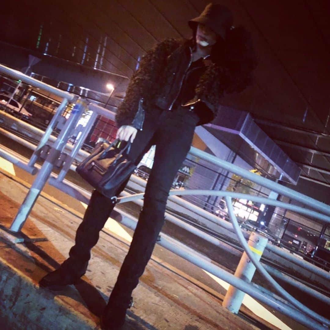 川本璃さんのインスタグラム写真 - (川本璃Instagram)「. Black🖤🖤🖤 #ootd」12月11日 18時57分 - ruri_kawamoto_official