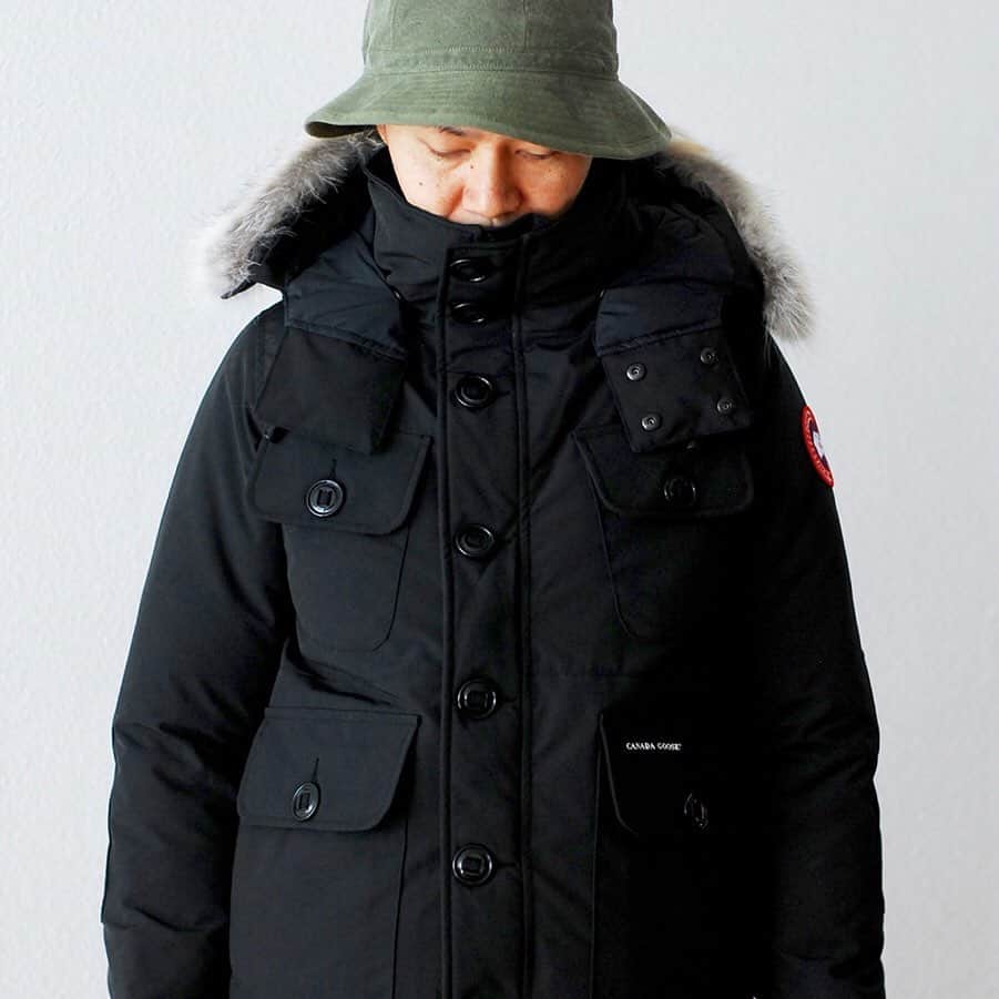 wonder_mountain_irieさんのインスタグラム写真 - (wonder_mountain_irieInstagram)「［#10倍ポイント開催中！］ CANADA GOOSE / カナダグース “RUSSELL PARKA” ¥118,800- _ 〈online store / @digital_mountain〉 CANADA GOOS 商品一覧ページ https://www.digital-mountain.net/shopbrand/ct487/ _ 【オンラインストア#DigitalMountain へのご注文】 *24時間受付 *15時までのご注文で即日発送 *1万円以上ご購入で送料無料 tel：084-973-8204 _ We can send your order overseas. Accepted payment method is by PayPal or credit card only. (AMEX is not accepted)  Ordering procedure details can be found here. >>http://www.digital-mountain.net/html/page56.html _ 本店：#WonderMountain  blog>> http://wm.digital-mountain.info/blog/20191211-1/ _ 〒720-0044  広島県福山市笠岡町4-18 JR 「#福山駅」より徒歩10分 (12:00 - 19:00 水曜、木曜定休) #ワンダーマウンテン #japan #hiroshima #福山 #福山市 #尾道 #倉敷 #鞆の浦 近く _ 系列店：@hacbywondermountain _」12月11日 19時13分 - wonder_mountain_