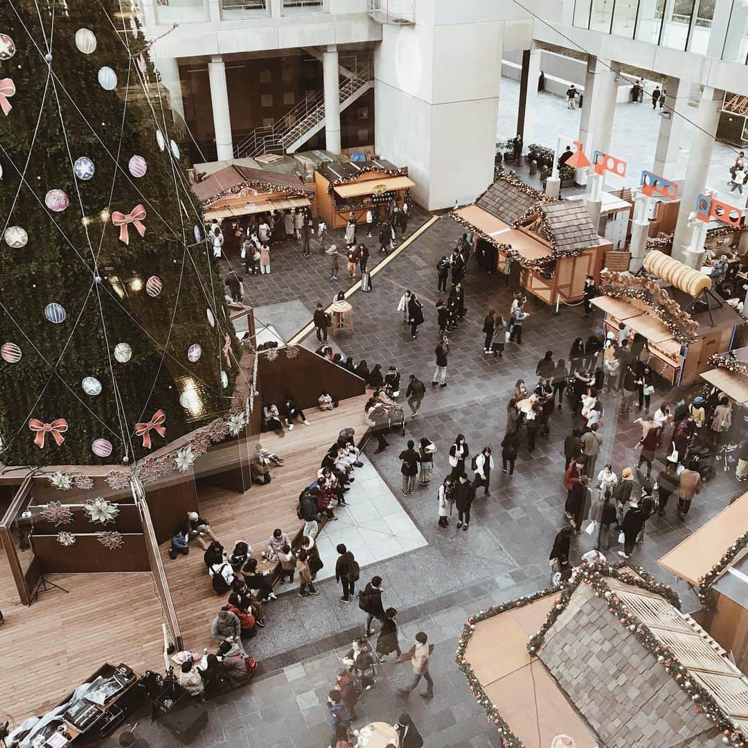 yuiのインスタグラム：「じわじわと動きはじめた１２月。 クリスマスマーケットにもちらりといけた🎄 けど、お目当ての子は見つからず〜😵」