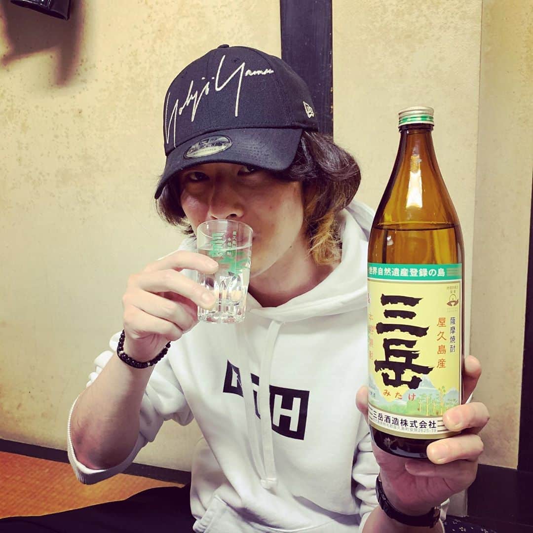 磯部寛之のインスタグラム：「First time visiting Kagoshima. For the next two nights, we’re gonna have some fun here and I can’t wait for it!! Hiro 人生初の鹿児島。明日から2日間が今から楽しみすぎる。どうぞよろしくです◎ひろ #alexandros #tour #kagoshima #firsttime #初めて #の #鹿児島 #お邪魔します」