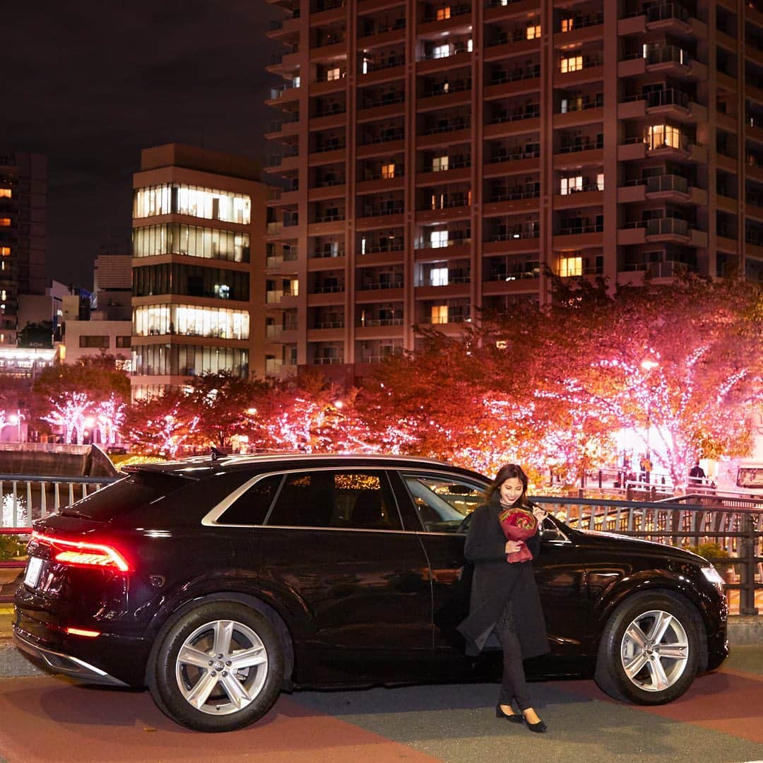 Audi Japan Sales / アウディジャパン販売さんのインスタグラム写真 - (Audi Japan Sales / アウディジャパン販売Instagram)「#Audiのある生活 デートの最後まで、眩しいほどドラマチックに。 #AudiQ8 で特別な1日を過ごして。 @audi.japan.sales  #AJS #Audi #Q8 #MyAudi #Audistyle #car #アウディ #ショッピング #ドライブ #冬 #車 #愛車 #外車 #ドイツ車 #車好き #車好きな人と繋がりたい #アウディ女子 #車好き男子」12月11日 20時34分 - audi.japan.sales