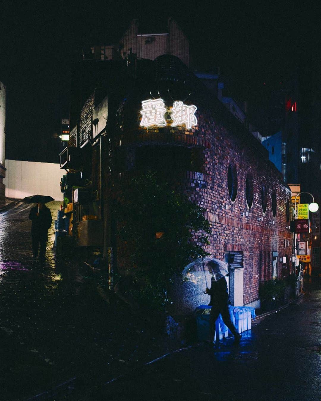 Kaiのインスタグラム：「after the last train」