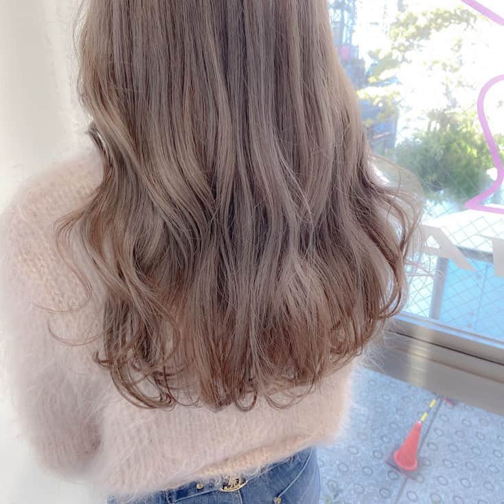 佃加菜さんのインスタグラム写真 - (佃加菜Instagram)「creamy beige♡ 柔らかく、ほわーんとした優しい色味♡🧸 ほんっとーに可愛かった🥺💕」12月11日 21時37分 - tsukuda_kana