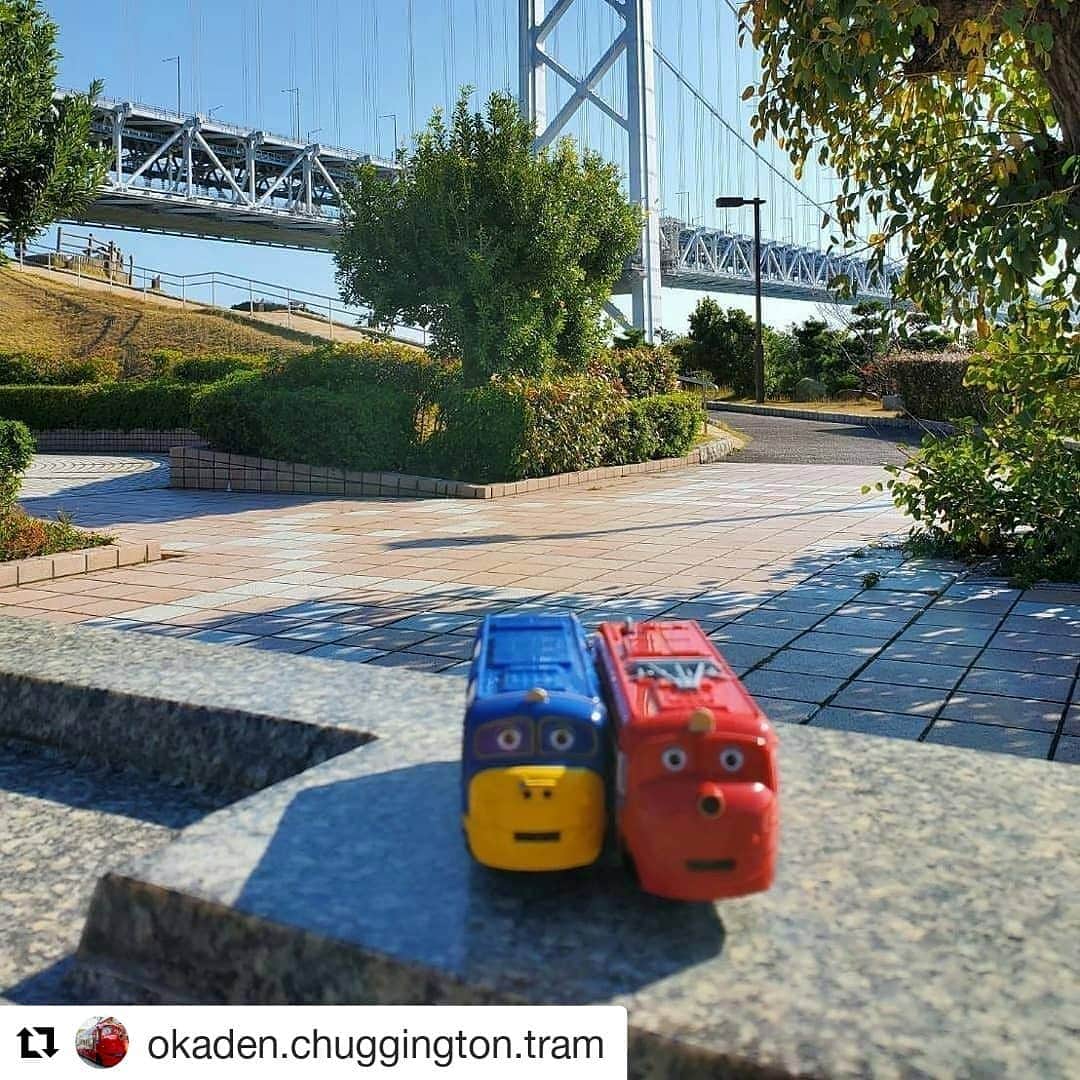 岡山放送さんのインスタグラム写真 - (岡山放送Instagram)「#Repost @okaden.chuggington.tram (@get_repost) ・・・ ＊ #チャギスタグラム が本家でご紹介されました🎉  瀬戸大橋と #おかでんチャギントン の写真がイギリスのチャギントン番組公式インスタに登場🌉  嬉しい〜♥これは光栄です✨  #chuggington #sharingphoto #setouchi #setooohashi #chuggistagram  Chugginingtonhq ported our photo. We're real glad! Thanks for sharing!  #Repost @chuggingtonhq (@get_repost) ・・・ #Wilson and #Brewster are out on location courtesy of @okaden.chuggington.tram! What a beautiful day - thank you for sharing your #ChuggingtonMoments!  GO！GO！#チャギントンは毎週日曜あさ6時15分～好評放送中！  #8ch#OHK#岡山放送」12月11日 21時54分 - ohk_official