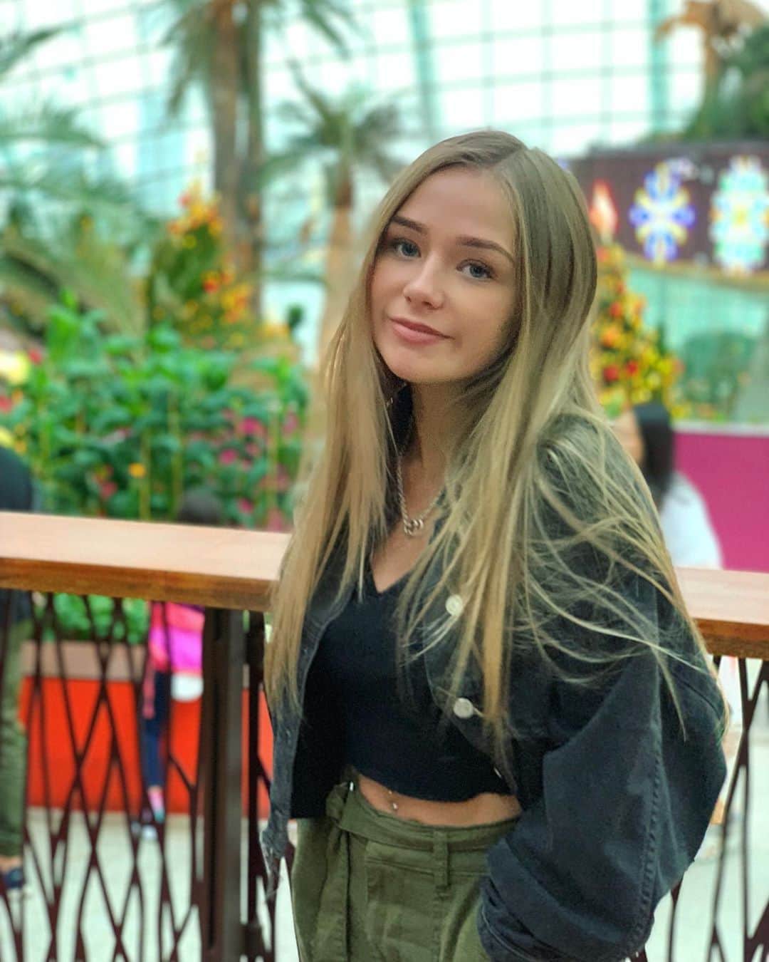 コニー・タルボットのインスタグラム：「Garden’s by the bay🇸🇬 nothing more beautiful than nature ❤️」