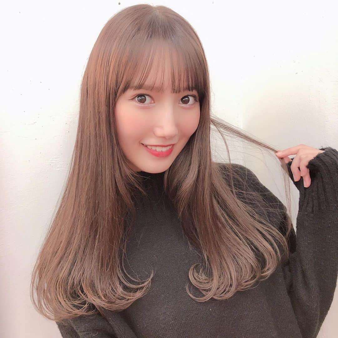 田中菜津美さんのインスタグラム写真 - (田中菜津美Instagram)「久しぶりに 少し髪の毛切ったよ💘 . 色も可愛くて最高💫 . #ootd #hair #haircolor #hairstyle  #カラー #ヘアカラー #ベージュカラー」12月11日 22時06分 - natsumitanaka_0810