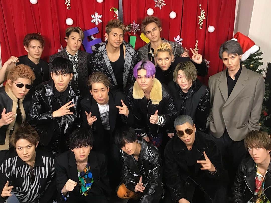 フジテレビ「FNS歌謡祭」さんのインスタグラム写真 - (フジテレビ「FNS歌謡祭」Instagram)「.﻿ 🔵FNS歌謡祭第2夜🔵﻿ 放送中📺﻿ ﻿ まもなく﻿ 再び THE RAMPAGE from EXILE TRIBE の皆さんが登場!﻿ お見逃しなく!⭐️﻿ ﻿ ハッシュタグ #FNS歌謡祭 を付けて﻿ みなさんツイートしてね!﻿ ﻿ #THERAMPAGEfromEXILETRIBE﻿ #MovetheWorld﻿ .」12月11日 22時16分 - fns_kayosai